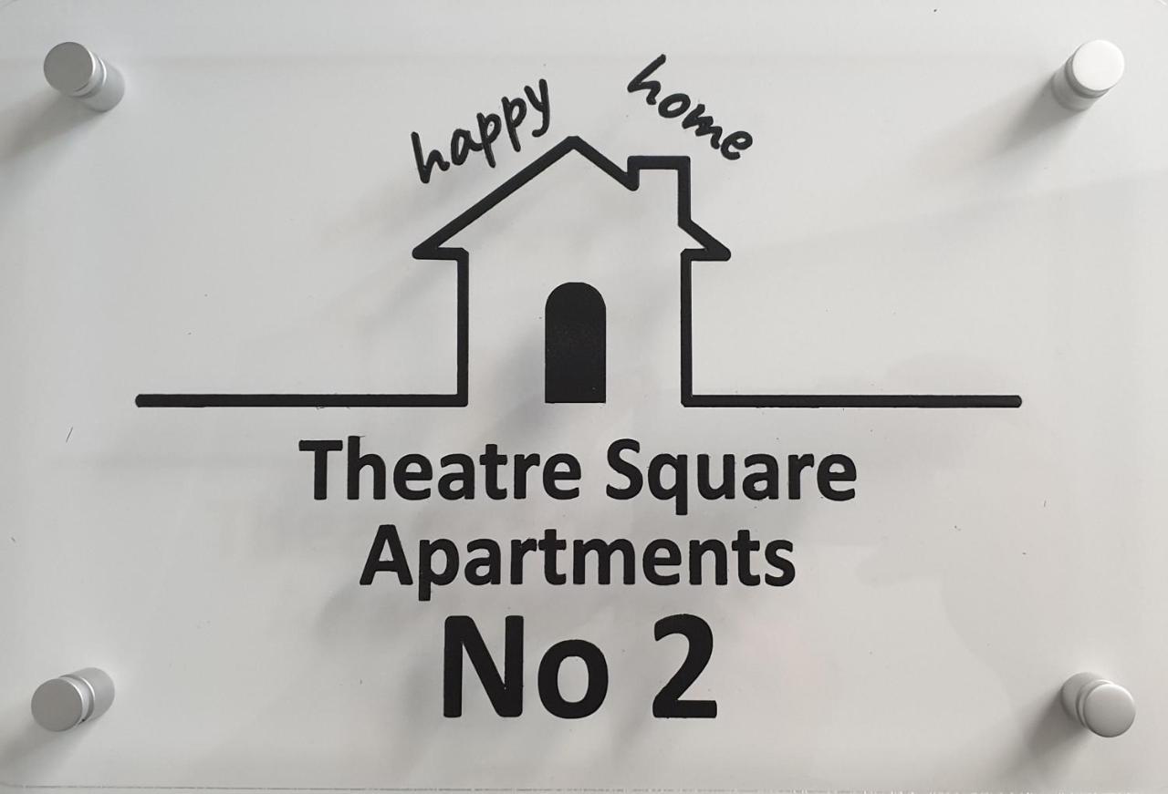 נובי סאד Theatre Square Apartments מראה חיצוני תמונה