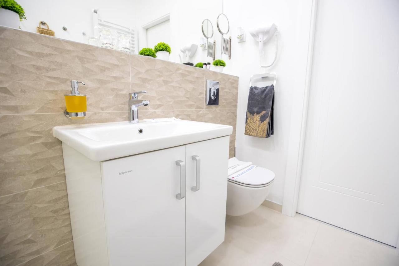 נובי סאד Theatre Square Apartments מראה חיצוני תמונה