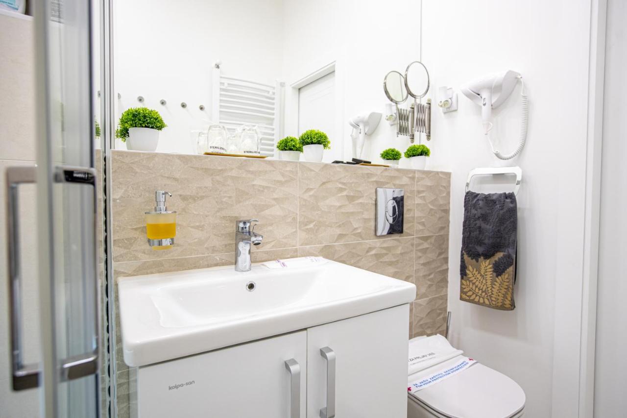 נובי סאד Theatre Square Apartments מראה חיצוני תמונה