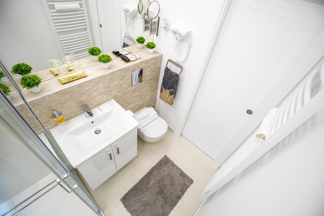 נובי סאד Theatre Square Apartments מראה חיצוני תמונה