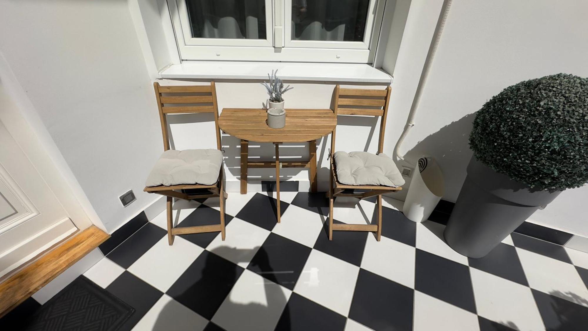 נובי סאד Theatre Square Apartments מראה חיצוני תמונה
